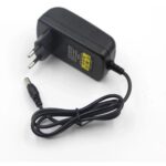 Napajalnik 12V 3A plastični